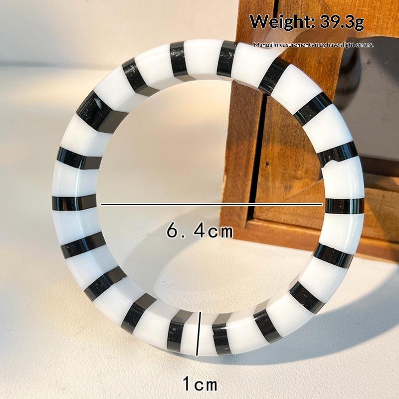 Color Block Resin Cuff Bracele - огляд і ціна Leatherwork Jewelry